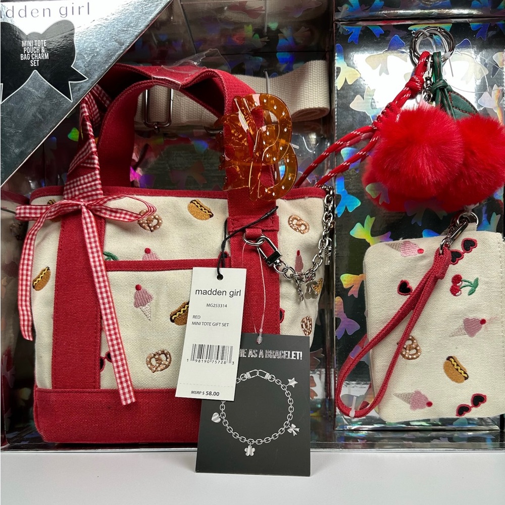 Madden Girl Red and Cream Food Patterned Mini Tote Gift Set - Picture 8 of 11